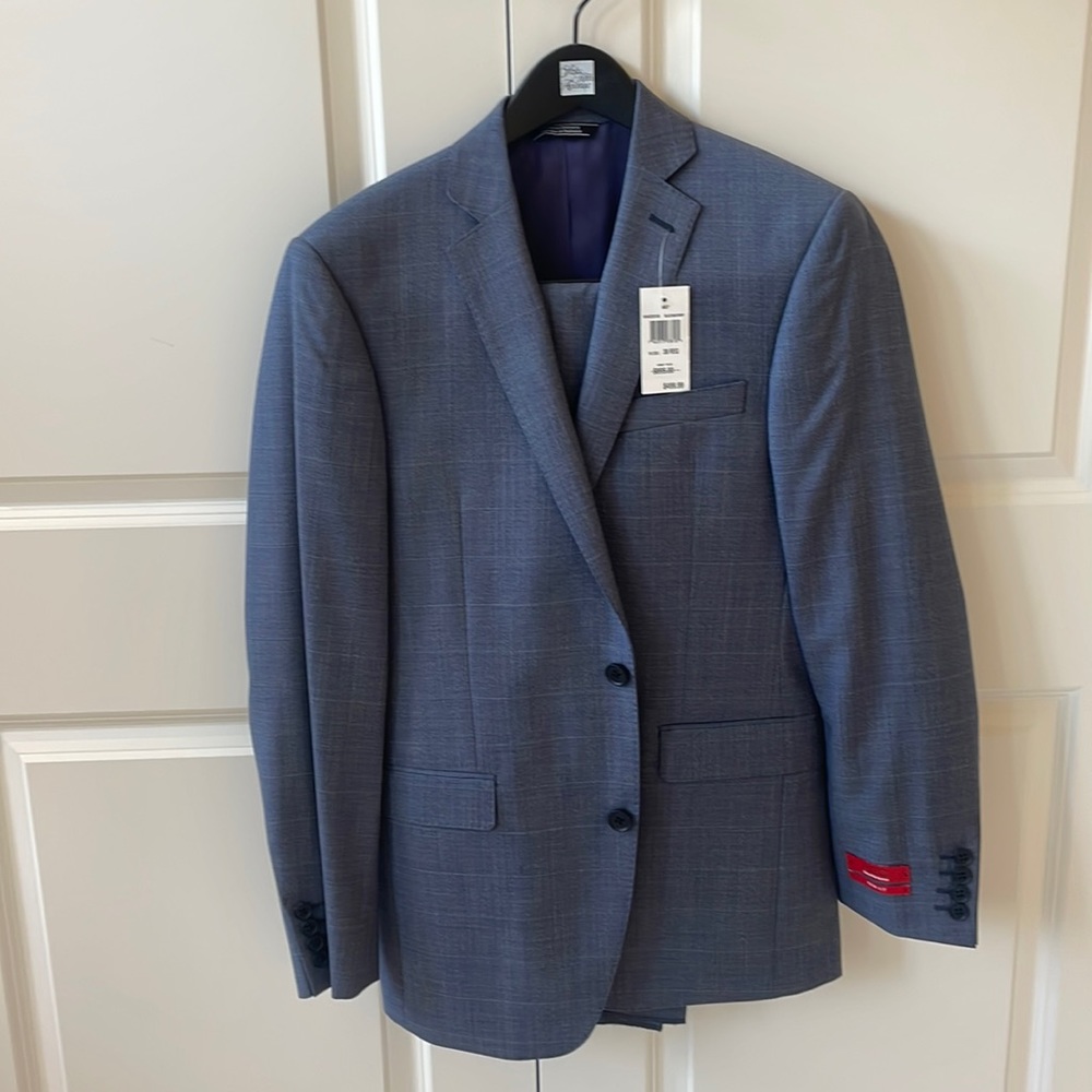 NEW w/ tags Men’s $895 Blue suit from Saks Trim Fit Jacket 38 Reg Pants 31 waist